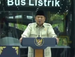 Resmikan Pabrik Kendaraan Listrik di Magelang, Presiden Prabowo Instruksikan Mensesneg Catat Gubernur yang Tak Gunakan Produk Dalam Negeri