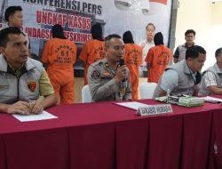 Ditreskrimsus Polda Sumsel Bongkar Pabrik Miras Oplosan di Banyuasin, 20.088 Botol Disita