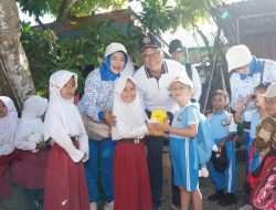 Siswa-siswi TK Yayasan Hang Tuah Sorong Ikut kegiatan “Education Field Trip” di Pulau Doom