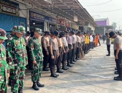 Brimob Polda Metro Jaya Bersihkan Pasar Tegal Danas Bekasi, Lingkungan Lebih Nyaman dan Bebas Genangan