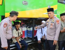 Jajaran Polres Mesuji Lakukan Pengamanan dan Menghadiri Pelepasan Jamah Haji 2026 di Masjid Jami’ Arriyad Brabasan