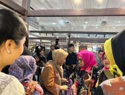 YD Strap Bag Tenun Tutup Pameran dengan Antusiasme Tinggi dari Rombongan Persit Nusantara