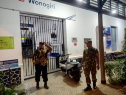 Babinsa Koramil 01/Wonogiri Bersama Ormas Laksanakan Patroli Malam