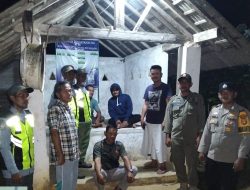 Jaga Stabilitas Keamanan, Bhabinkamtibmas dan Sat Pol PP Keliling Pantau Pos Ronda Warga