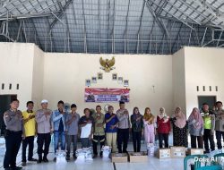 Polres Mesuji Hadir Humanis di Tengah Masyarakat, Salurkan Sembako dalam Program Jumat Curhat