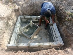 Pembuatan Bak Septictank RTLH TMMD Ke-128 Kodim 1801/Manokwari, Wujudkan Lingkungan Sehat Bagi Warga
