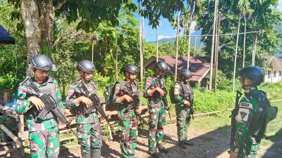 Satgas Pamtas Kewilayahan Yonif 410/ALG Pos Teluk Etna Laksanakan Yankesling dan Berikan Edukasi Kesehatan Kepada Masyarakat Kampung Ururu