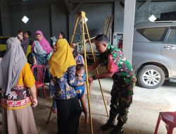 Wujud Babinsa Tawangrejo Dampingi Kegiatan Posyandu, Demi Tingkatkan Layanan Kesehatan Masyarakat