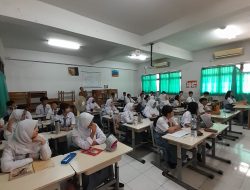 Polsek Tambora Bersama 3 Pilar Berikan Edukasi Humanis kepada Pelajar SMAN 19