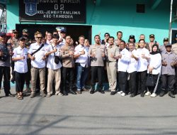 Kapolres Metro Jakarta Barat Sambangi Warga Jembatan Lima, Perkuat Sinergi Jaga Kamtibmas