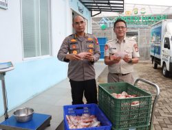 Polda Metro Jaya dan Polres Jakbar Panen 219 Kg Ikan Nila di Greenhouse Palmerah