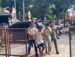 Jambret Kalung Emas 4 Gram, Dua Pelaku Berhasil Diringkus Polsek Kebon Jeruk