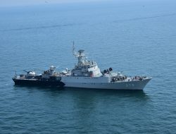 Perkokoh Diplomasi Maritim, TNI AL dan Pakistan Navy Sukses Latihan Bersama di Laut Jawa