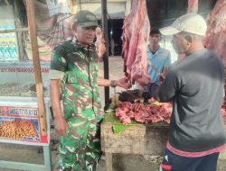 Babinsa Banda Sakti Monitor Harga Sembako dan Daging Meugang Jelang Idul Adha