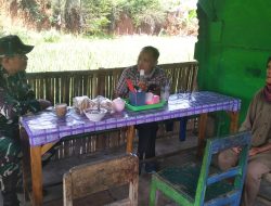 Babinsa Koramil 18/Girimarto Perkuat Kedekatan dengan Warga Lewat Anjangsana dan Komsos Humanis