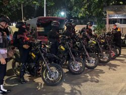 Brimob PMJ Dan Polres Jaksel Patroli Dini Hari di Blok M, Ratusan Pil Terlarang Diamankan