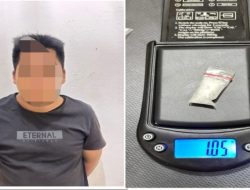 Pesan Sabu Lewat WhatsApp, Pengedar di Buay Madang OKU Timur Dibekuk Saat Transaksi
