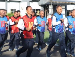 Bersama Prajurit, Komandan Kodaeral XIV Laksanakan Tes Samapta