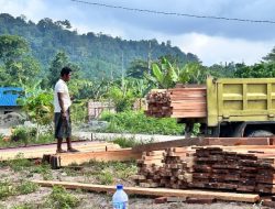Pengedropan Material Lokal Dipercepat, Satgas TMMD Ke-128 Kodim 1801/Manokwari Kejar Target Pembangunan