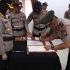 Mutasi dan Sertijab Digelar di Polres Landak, Kapolres: Tingkatkan Profesionalisme dan Pelayanan Masyarakat