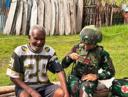 Pergencar Komsos TNI, Satgas Yonif 521/DY Pererat Keharmonisan dan Edukasi Pelayanan Kesehatan Gratis Bersama Masyarakat Distrik Napua