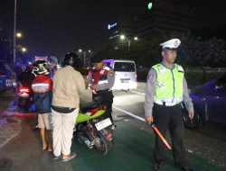 Polres Jakbar Gelar Razia dan Patroli Mobile Dini Hari, Antisipasi Curas, Curat dan Curanmor