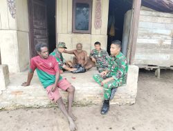 Satgas Yonif 123/Rajawali Pererat Silaturahmi dengan Warga Melalui Komsos di Kampung Wonggi