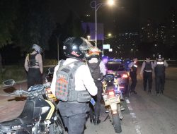 Razia Kejahatan Jalanan Digelar Dini Hari, Warga Jakbar Dapat Jaminan Rasa Aman