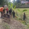 Bahu Membahu di Lokasi Talud, Tri Mawardi Kobarkan Semangat Gotong Royong