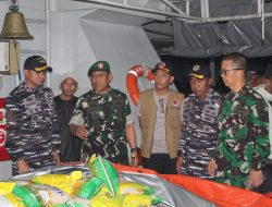 Peduli Bencana, Danrem 131/Santiago Tinjau Langsung Keberangkatan Bantuan Bahan Makanan dan Obat-Obatan untuk Korban Gempa Sangihe