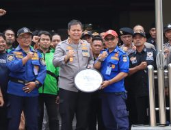 Polres Metro Bekasi Kota Gelar Pelatihan Pemadaman Kebakaran Bersama Sabuk Kamtibmas