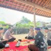 Sambut Hari Bhayangkara ke-80, Polres Muara Enim Gelar Bakti Sosial dan Peduli Tempat Ibadah di Desa Air Talas