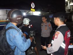 Wakapolres Jakbar Turun Langsung Pantau Razia Kejahatan Jalanan dan Patroli Mobile
