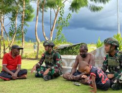 Kepedulian dan Kebersamaan di Tanah Papua, Satgas Yonif 521/DY Pererat Silaturahmi dengan Warga Distrik Elelim