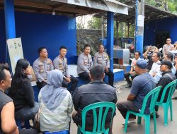 Lewat Bekasi On The Spot, Kapolres Metro Bekasi Kota Duduk Bareng Warga Cut Mutia Serap Aspirasi Kamtibmas