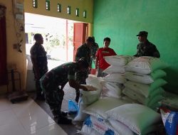 Danramil Antusias Cek Langsung Ketersediaan Pupuk, Pastikan Petani Tak Perlu Khawatir Hadapi Musim Tanam