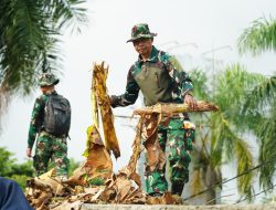 Dukung Gerakan Indonesia Asri, Ratusan Personel Gabungan TNI-Pemkot Bersihkan Ikon Sejarah BKB Palembang