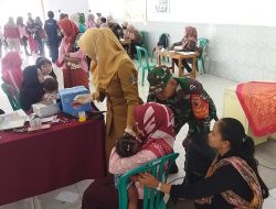 Tekan Angka Stunting, Babinsa Sumberurip Dampingi Pelaksanaan Kegiatan Posyandu Balita