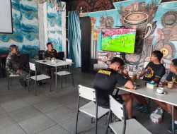 Jalin Kebersamaan dengan Warga, Kodim 1310/Bitung Nonton Bareng Piala Dunia 2026