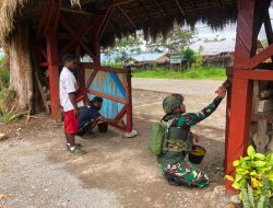 Rehab Gereja di Papua, Satgas Yonif 521/DY Bergotong Royong Renovasi Gereja Katolik Paroki Santo Paulus di Distrik Walesi