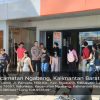 Humanis! Di Sela Warga Berbondong Menabung, Polisi Hadir Menyapa dan Beri Rasa Aman