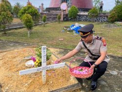 Ziarah dan Tabur Bunga, Polres Sintang Wujudkan Penghormatan Tertinggi kepada Para Pahlawan