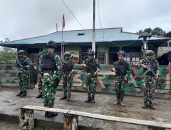 Satgas Yonif 123/Rajawali Perkuat Kemanunggalan TNI-Rakyat, Anjangsana ke Rumah Tokoh Masyarakat Kampung Wonggi