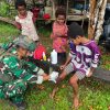 Satgas Yonif 645 GTY Pos Muara Nawa Melaksanakan Kegiatan Teritorial Ke Rumah Masyarakat