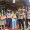 Sambut Hari Bhayangkara ke-80, Polsek Sukarami dan Bhayangkari Salurkan 50 Paket Sembako kepada Warga Kampung Pemulung