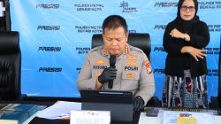 Modus Orderan Fiktif Catut Nama Ulama, Pelaku Tipu Gelap Belasan Kodi Sarung Ditangkap Polres Metro Bekasi Kota