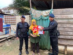 Sambut Hari Bhayangkara ke-80, Detasemen Gegana Satbrimob Polda Sultra Salurkan Sembako untuk Warga