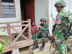 Satgas Pamtas Kewilayahan RI – PNG Yonif 645/Gardatama Yudha Pos Benawa Laksanakan Kegiatan Teritorial Komsos dan Pelayanan kesehatan Masyarakat