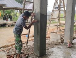 TNI dan Warga Satukan Tenaga, Pembangunan Mushola Ali Imran Terus Berjalan