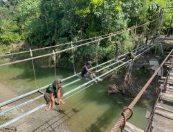 Progres 66 Persen, Satgas Bakti TNI Percepat Pembangunan Jembatan Gantung Sungai Sowu